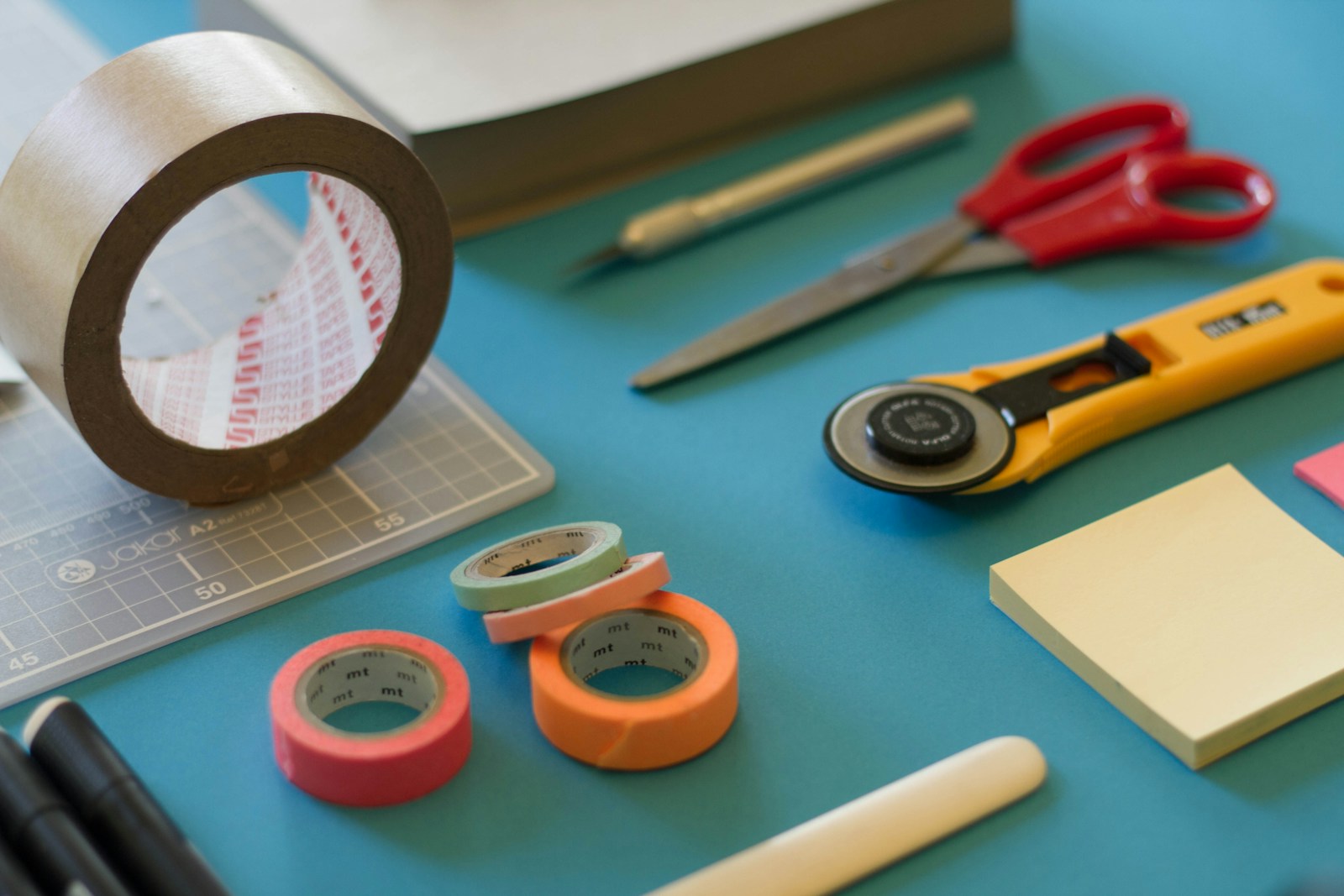 Paper packaging and shipping cartons